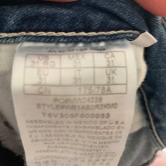 Guess women’s low waist distressed blue jeans - Picture 3 of 4